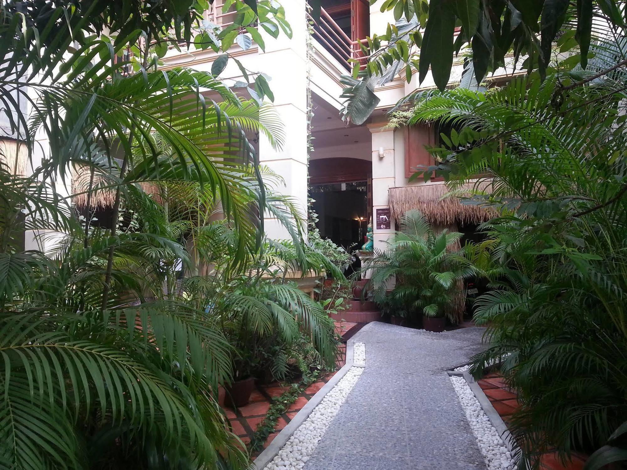 Alibi Guesthouse Phnom Penh Zewnętrze zdjęcie