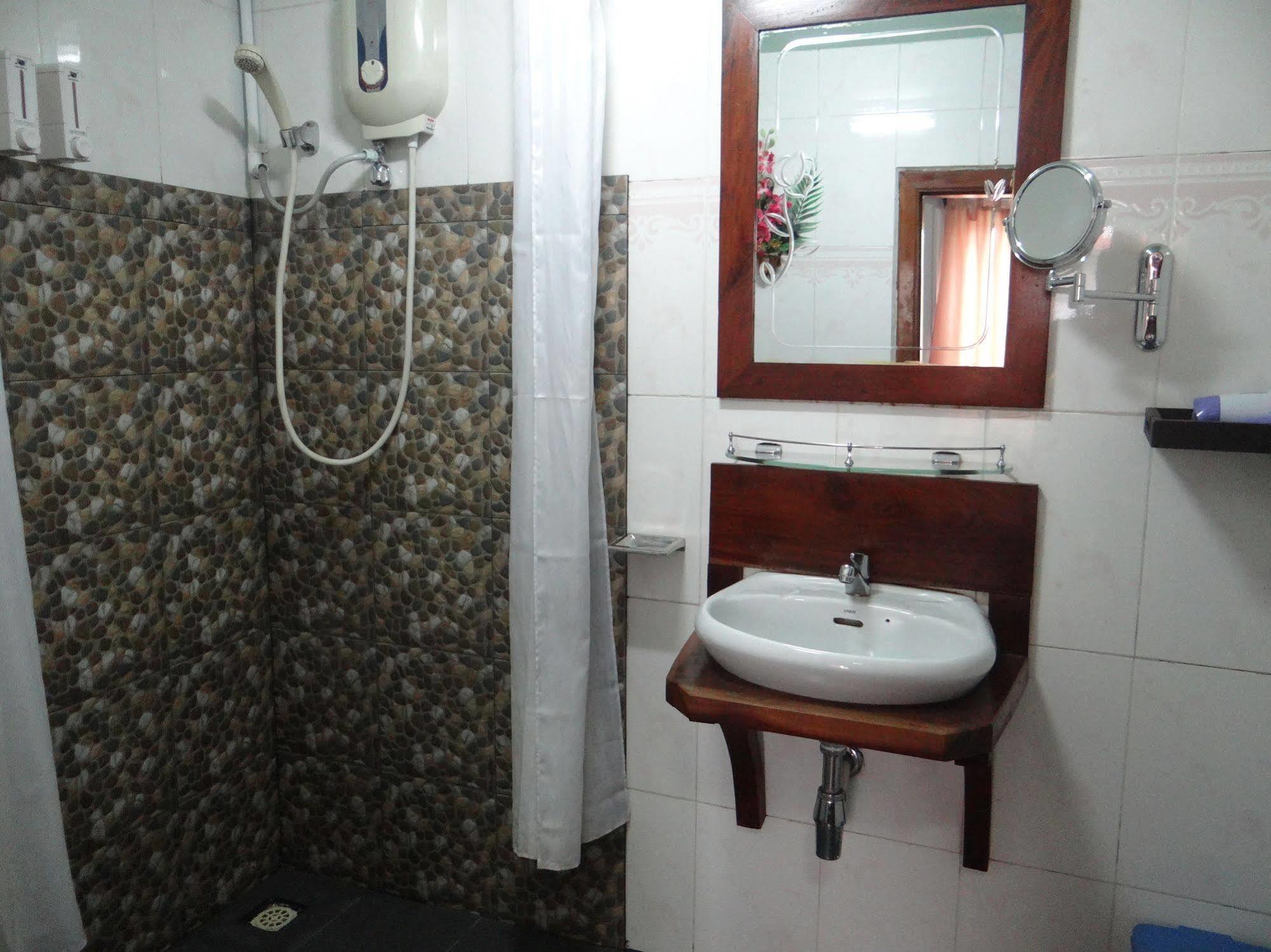 Alibi Guesthouse Phnom Penh Zewnętrze zdjęcie